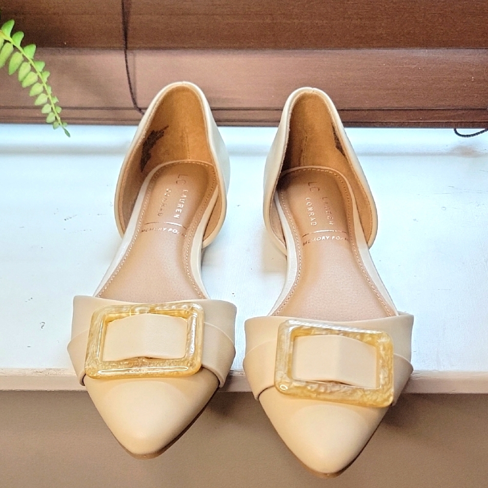 LC Lauren Conrad Cream and Gold Flats with Elegant Buckle